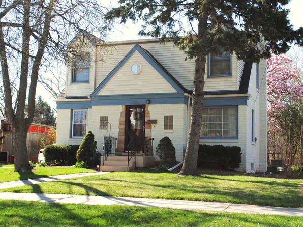 282 E Crescent Ave, Elmhurst, IL 60126