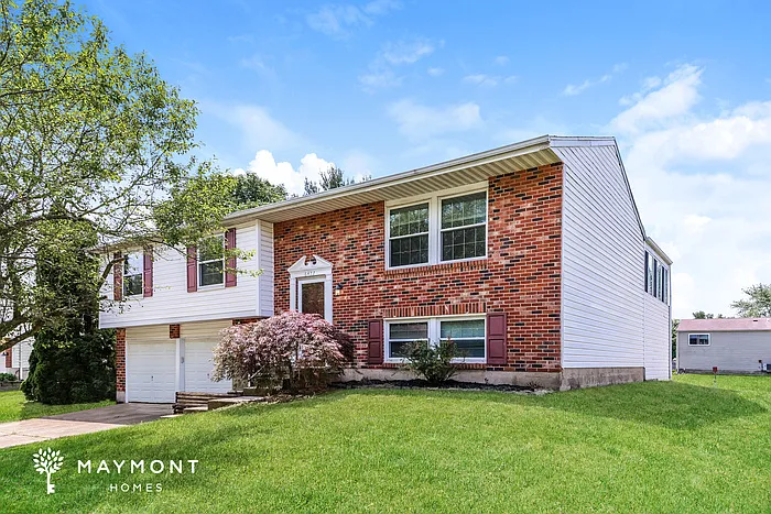 6477 Burkwood Dr — Photo 2