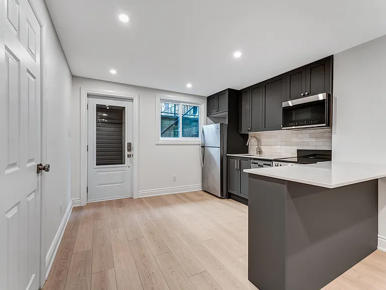 288 Arlington Ave — Photo 15
