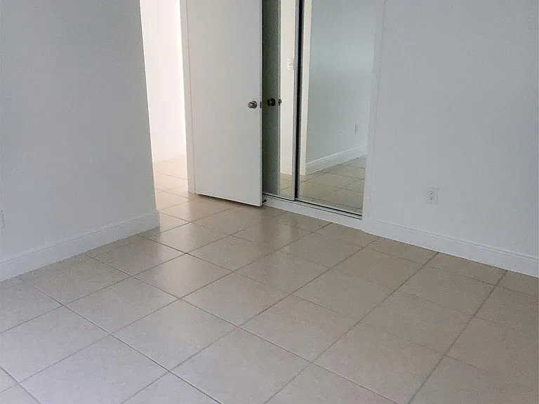 1421 NW 114th Ave — Photo 15