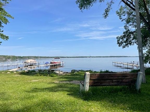 3rd image of 11639 N Maple Beach Dr