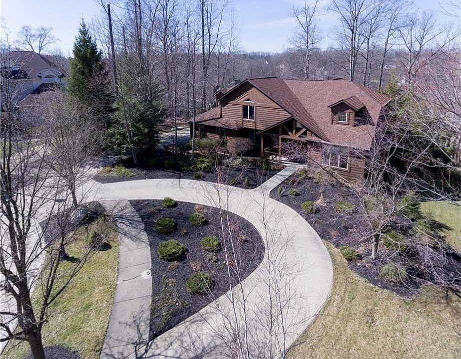 1st image of 8901 Stoneybrook Dr
