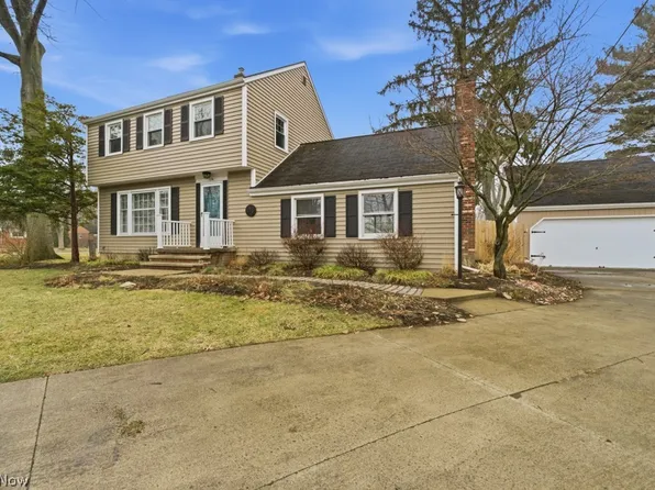 176 Belmar Blvd, Avon Lake, OH 44012