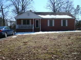 7417 Dell Dr, North Chesterfield, VA 23235