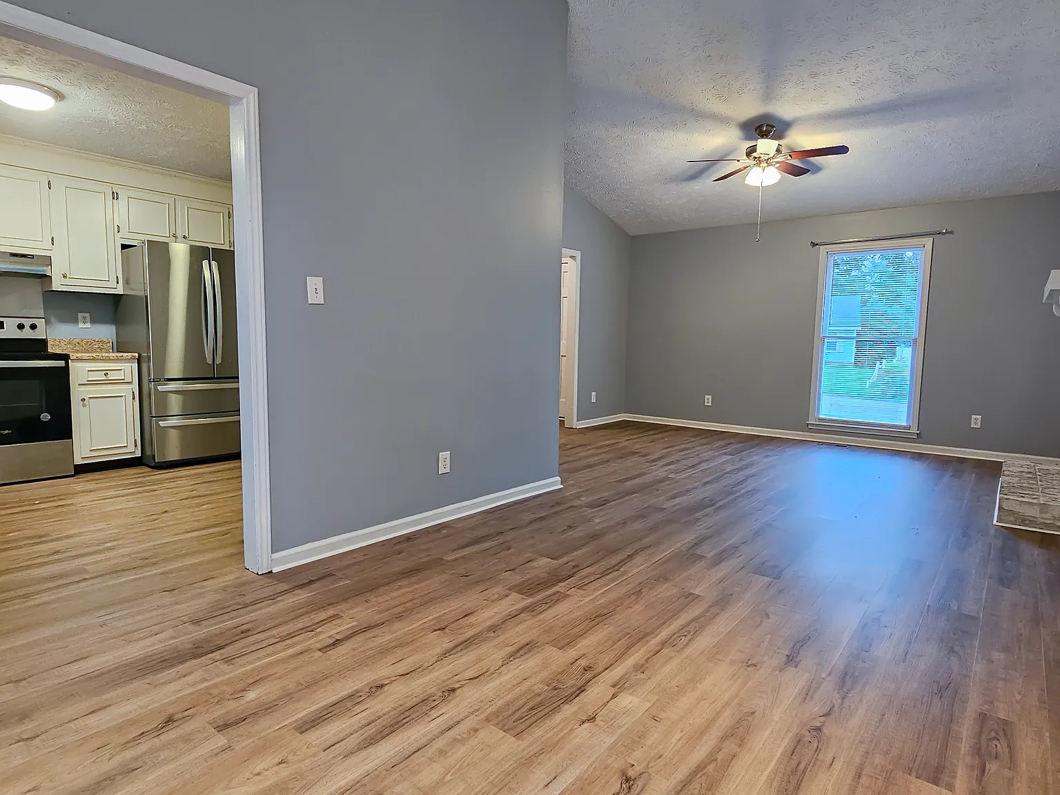 3 bed, 1315 sqft, $1,700 — Photo 4