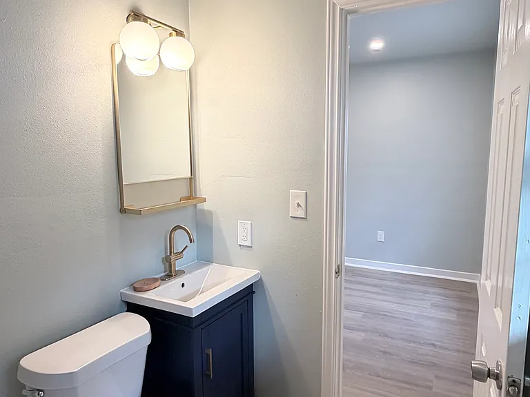 3821 Woodleigh St #1 — Photo 10