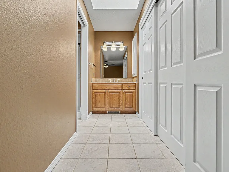 1075 Mildred Ln SE — Photo 33