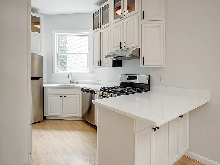 136 Beulah St #2 — Photo 8