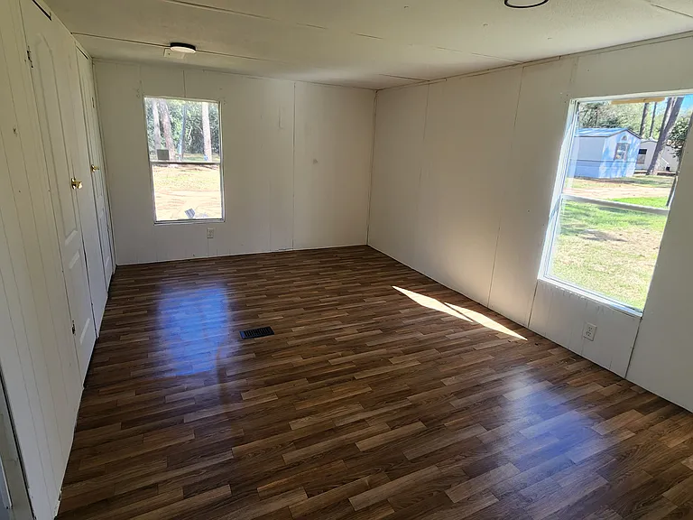 923 Mercedes St #18 — Photo 3