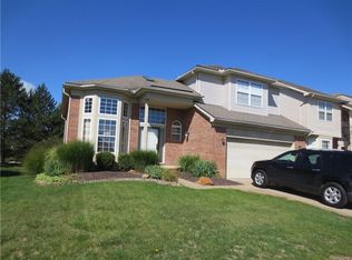 4766 Carrington Dr, Rochester, MI 48306