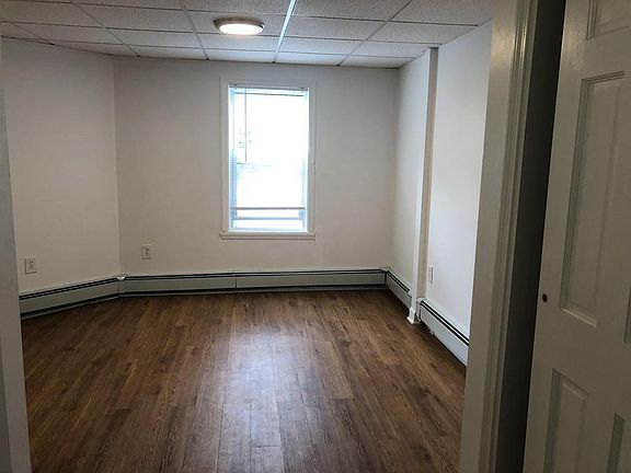 5th image of 547 Washington St #1