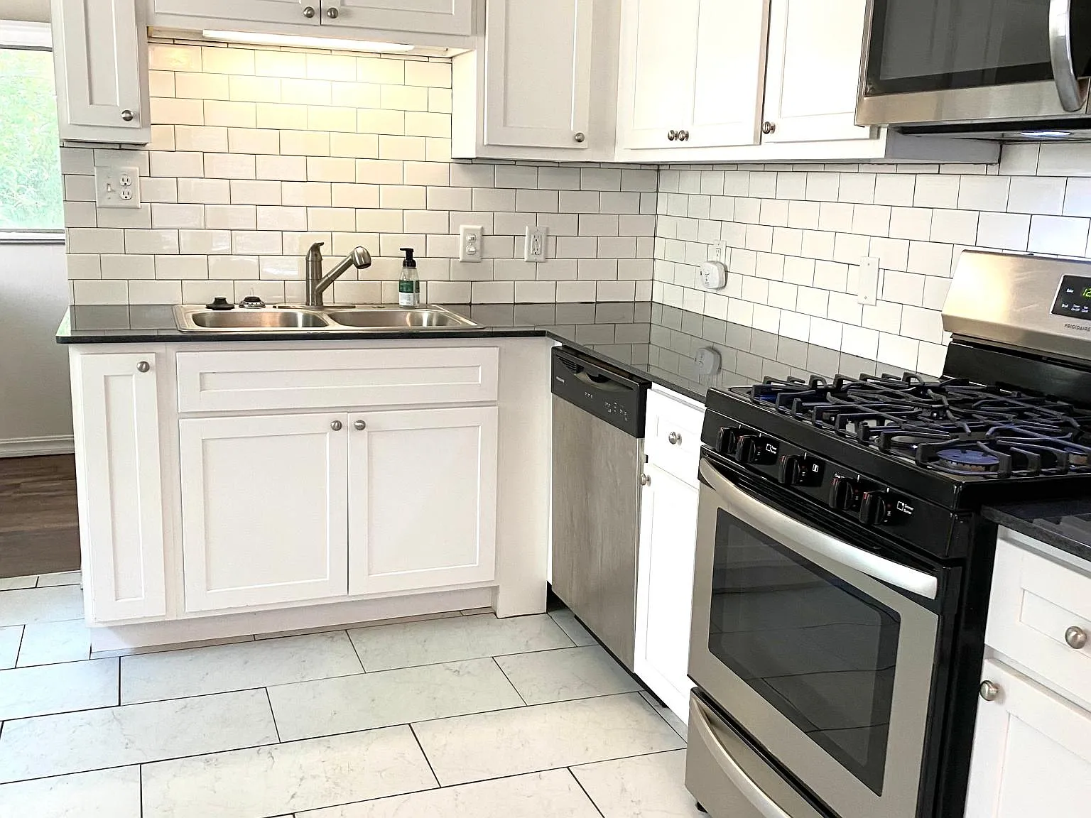 801 Kansas St — Photo 3