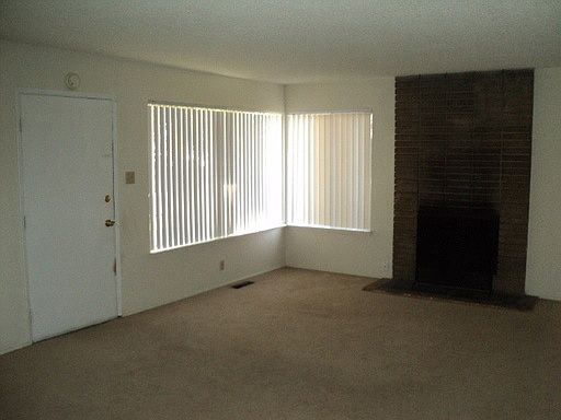 2nd image of 3627 El Camino Ave