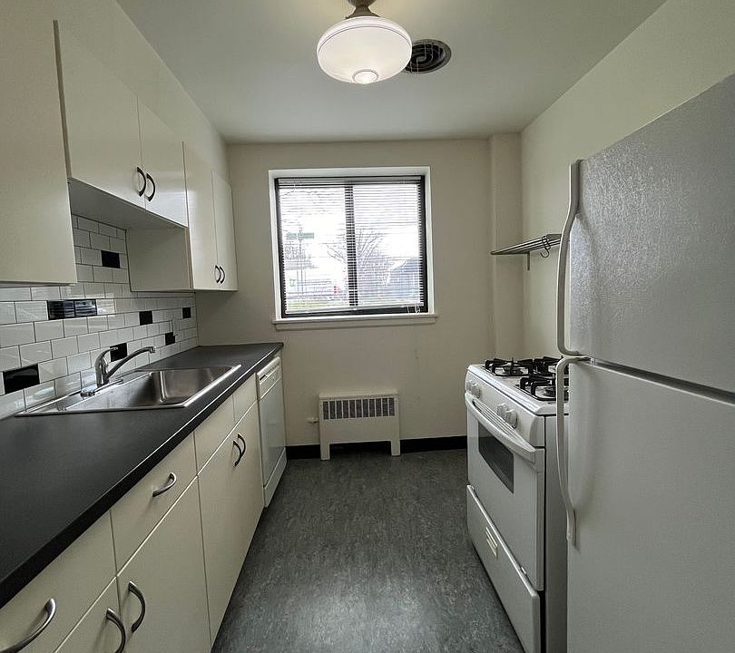 1st image of 622-632 Snelling Ave S #632-2