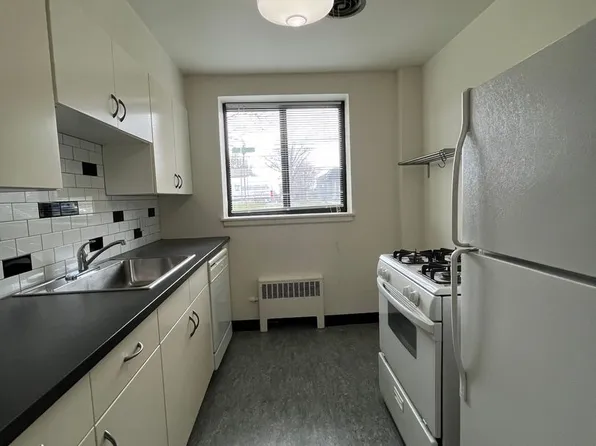 622-632 Snelling Ave South