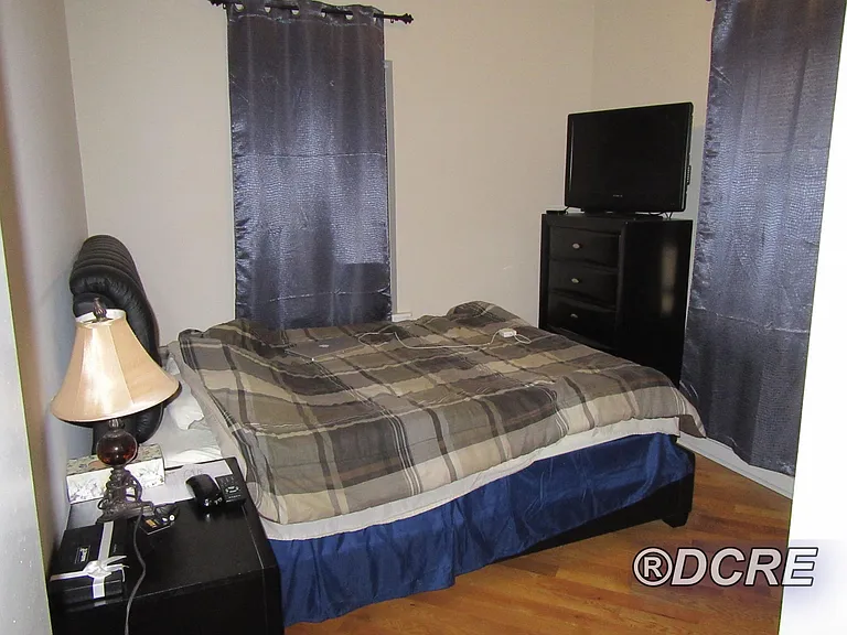 7605 N Bosworth Ave #2E — Photo 5