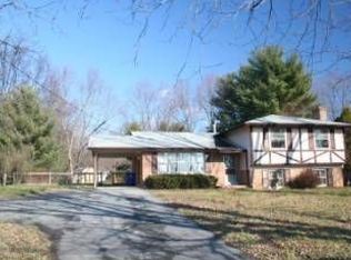 6909 Muncaster Mill Rd, Rockville, MD 20855