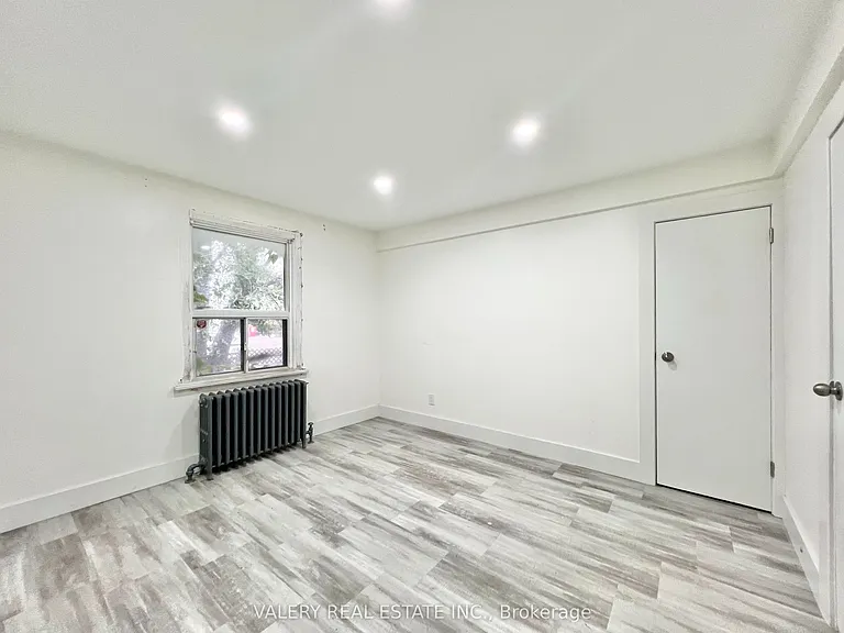 15 Stavebank Rd N #4 — Photo 3