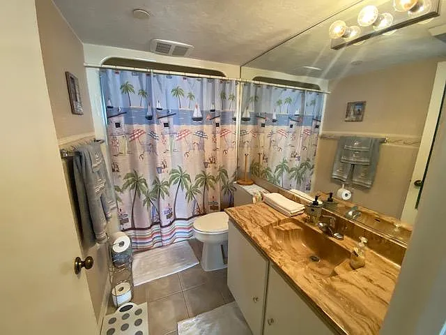 1 Oceans West Blvd #19B2 — Photo 17