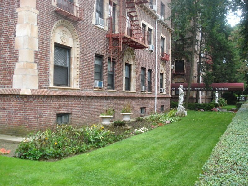 1st image of 8511 Lefferts Blvd APT 1E
