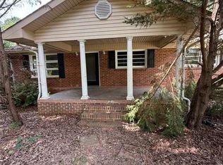 7205 Lakeview Dr SW, Covington, GA 30014