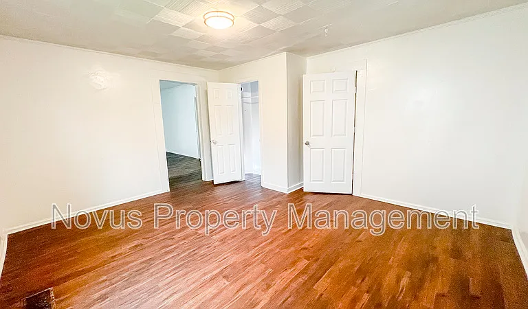 135 W Atlanta St — Photo 7