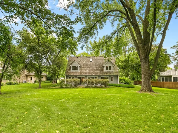 14711 Woodruff Rd, Wayzata, MN 55391