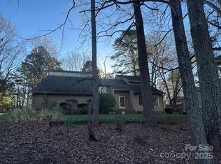 2 Sunrise Point Rd, Clover, SC 29710