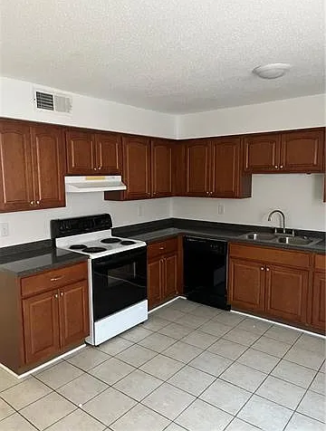 239 W Esplanade Ave #3 — Photo 4