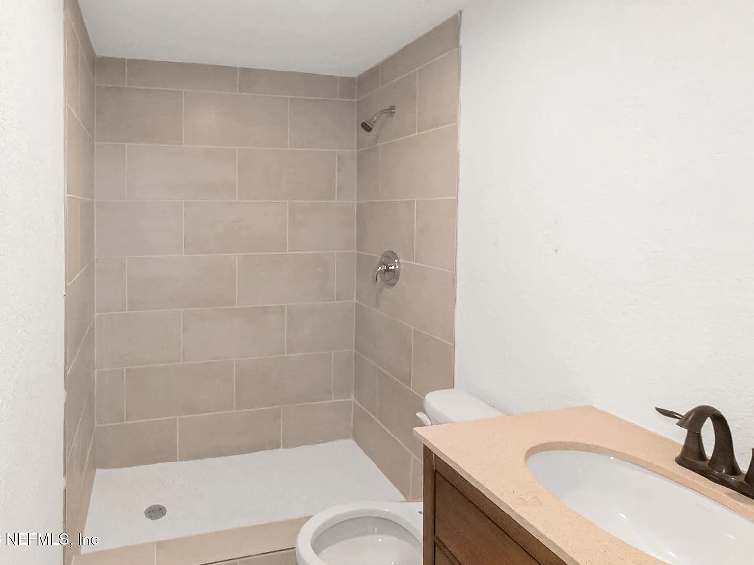 4 bed, 2.5 bath, 1368 sqft, $1,690 — Photo 4