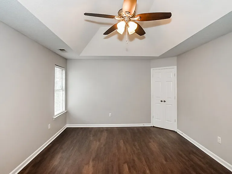 12829 Fox Bend Ln — Photo 11