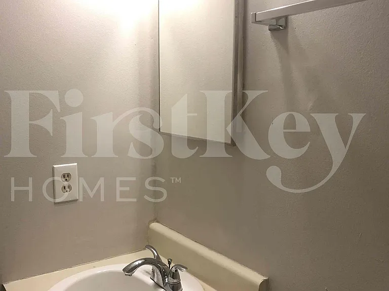4804 Oriole Dr — Photo 7