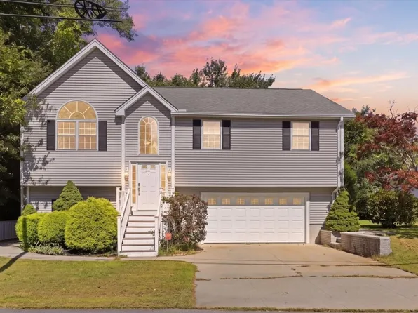 1015 Forbes St, New Bedford, MA 02745