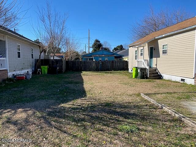 2nd image of 869 Pasteur St #869