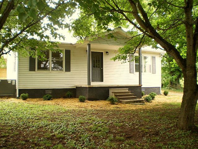 1st image of 246 Riverview Dr
