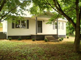 246 Riverview Dr, Sparta, TN 38583