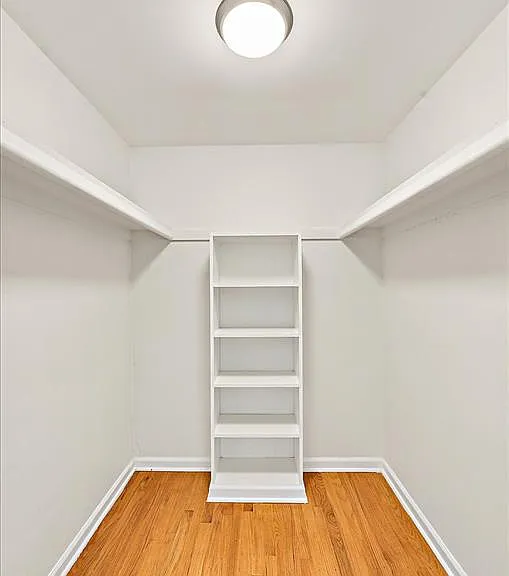980 Sandhurst Rd — Photo 36