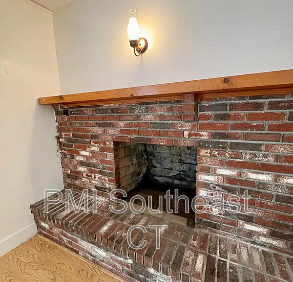 226 Pequot Ave — Photo 7