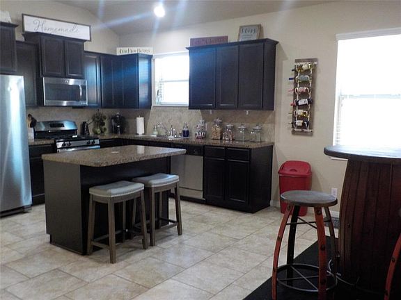 4th image of 2214 Fawn Bridge Ln