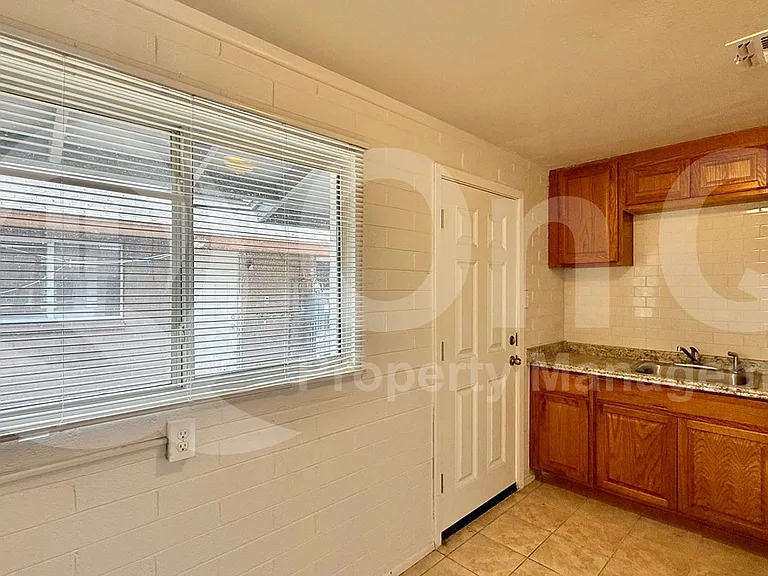 3122 E Hubbell St #B — Photo 5