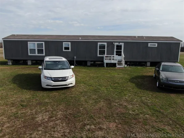 9731 N 441st Rd, Big Cabin, OK 74332
