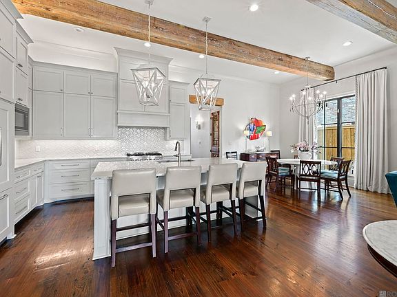 3rd image of 8429 Hattic St