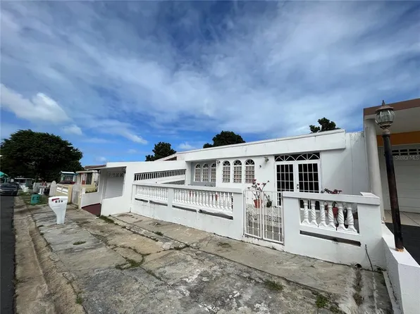 Urb Villa Clarita Blq E #16, Fajardo, PR 00738