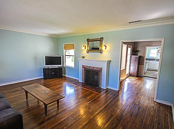 4th image of 304 E Linda Vista Ave