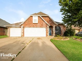 17205 Vitoria Dr, Oklahoma City, OK 73170
