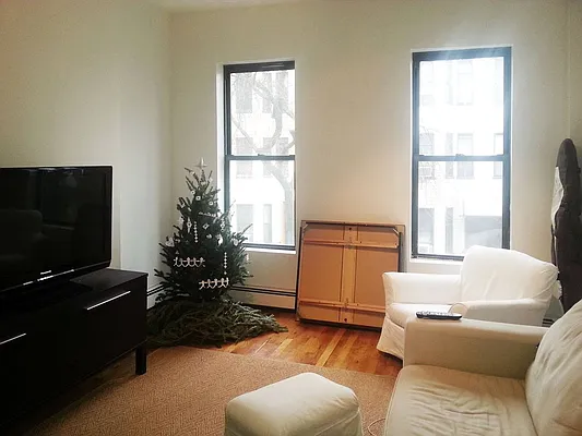 Rented by LDMI Realty Group LLC | media 18