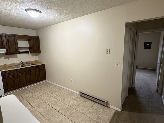 4th image of 300 S Marshall St APT 9