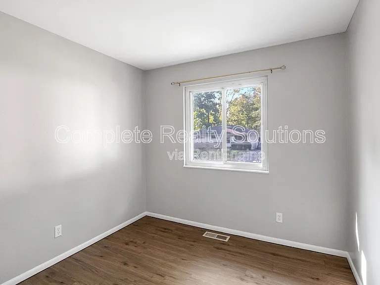 221 Barto Dr — Photo 19