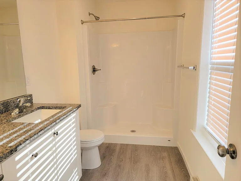 4616 Commerce St — Photo 24
