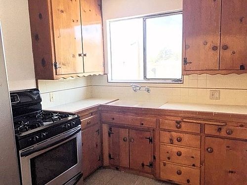 5th image of 11678 Magnolia Blvd APT 8